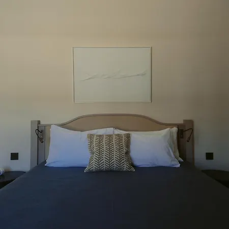 Black Rose Hotel 3*